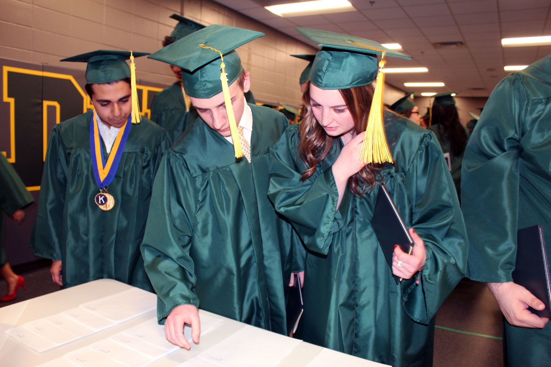 060219-ctzn-news-bd-grad138.jpg